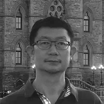 Chiropractic Toronto ON He (Henry) Wang He (Henry) Wang's headshot.